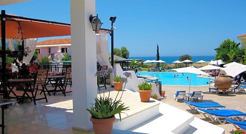 Akamanthea Holiday Village