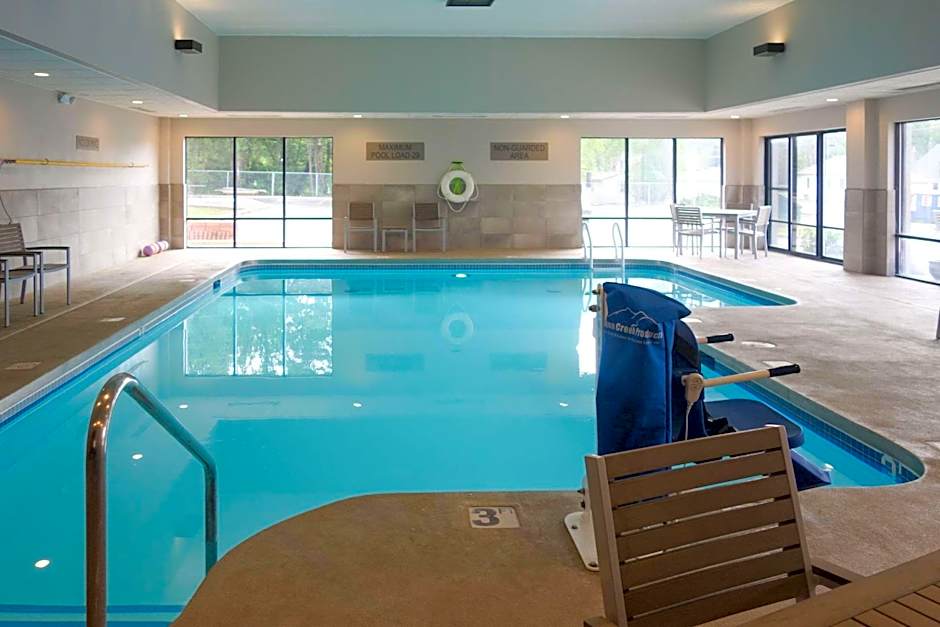 Country Inn & Suites by Radisson, La Crosse, WI