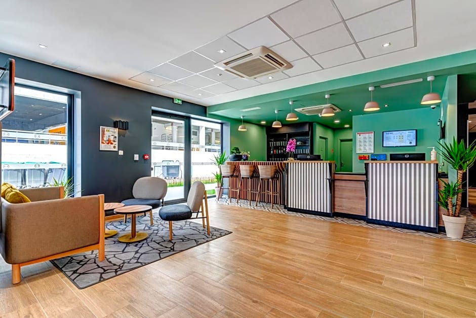 B&B HOTEL Paris Ivry Quai de Seine