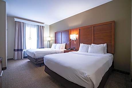 Queen Suite with Two Queen Beds - Disability Access / Non-Smoking