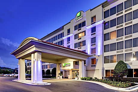 Holiday Inn Express Atlanta-Kennesaw By IHG