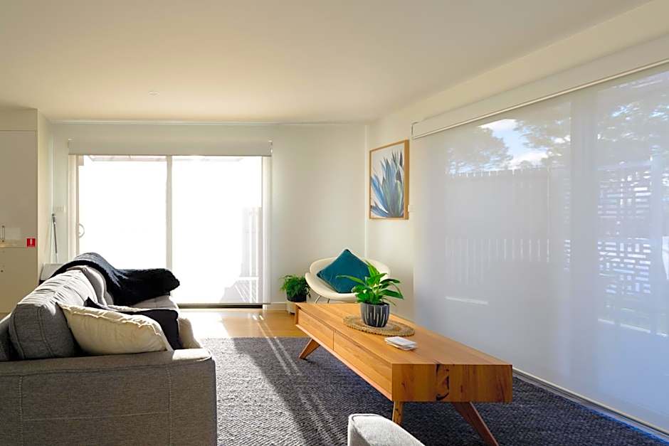 Georges Bay Apartments