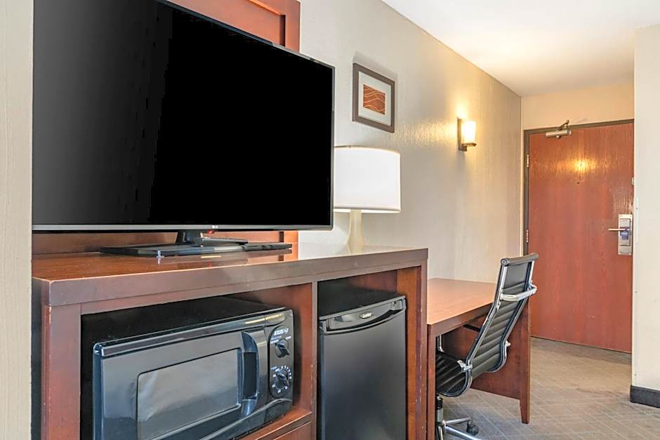 Comfort Inn University