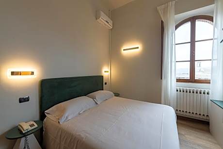 Double Room (1 Adult)