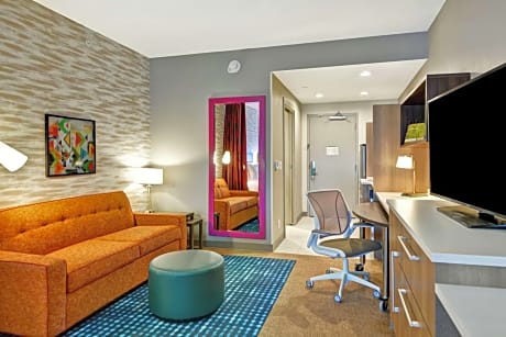 King Studio Suite - Non-Smoking