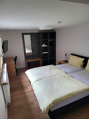 Large Double Room