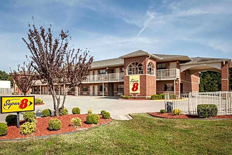 Super 8 by Wyndham Cabot