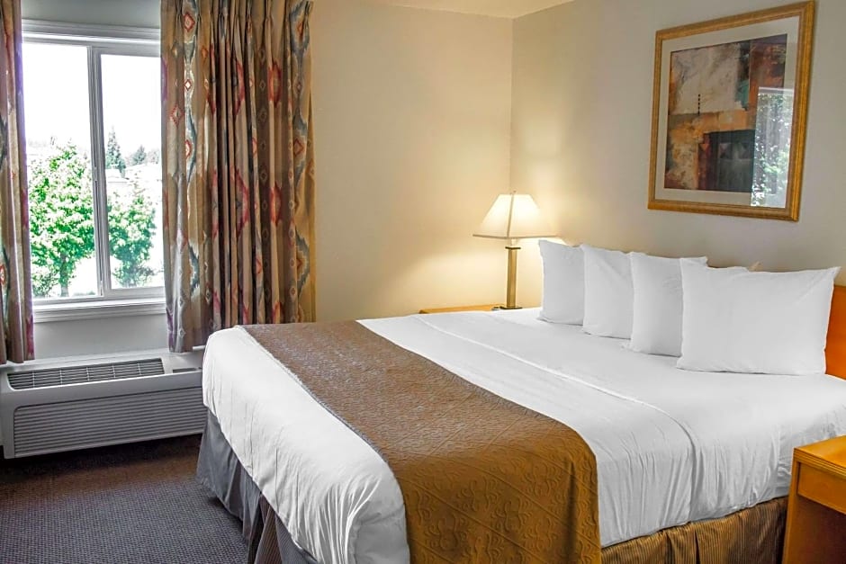 Quality Inn & Suites Longview Kelso