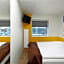 Hotel Cabin