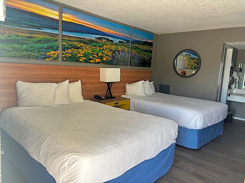 Days Inn & Suites by Wyndham Needles