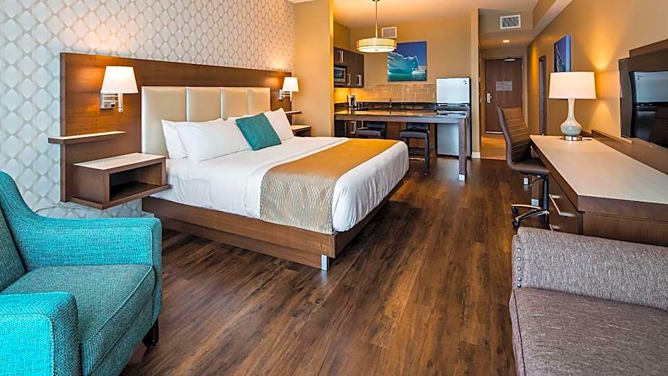 BW Plus St. John's Airport Hotel and Suites