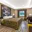 Super 8 by Wyndham Kingwood Houston North