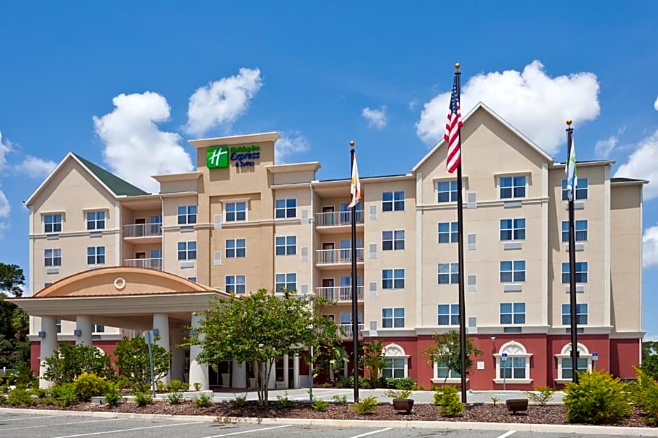 Holiday Inn Express & Suites Lakeland North - I-4 By IHG