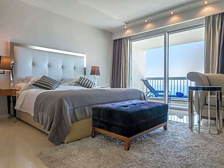 Ambassador Suite with Sea View