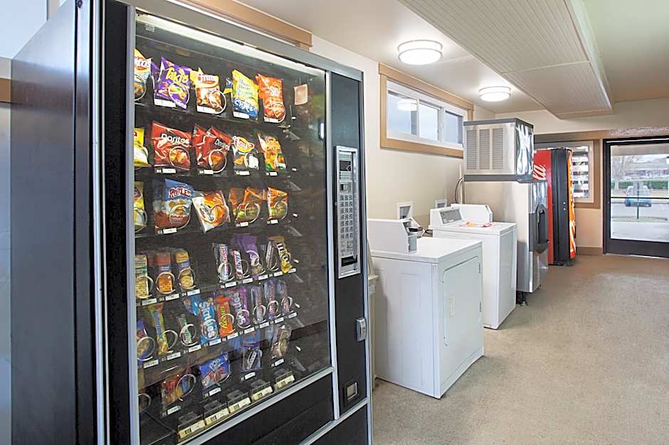 Red Roof Plus Nashville North - Goodlettsville