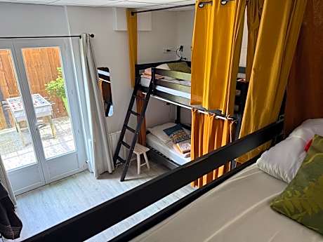 Bed in 4-Bed Mixed Dormitory Room