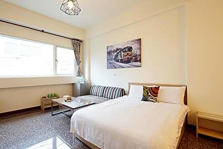 8 People Family Room