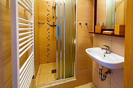 Triple Room with Shared Bathroom