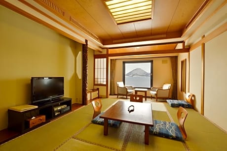 Japanese-Style Quadruple Room