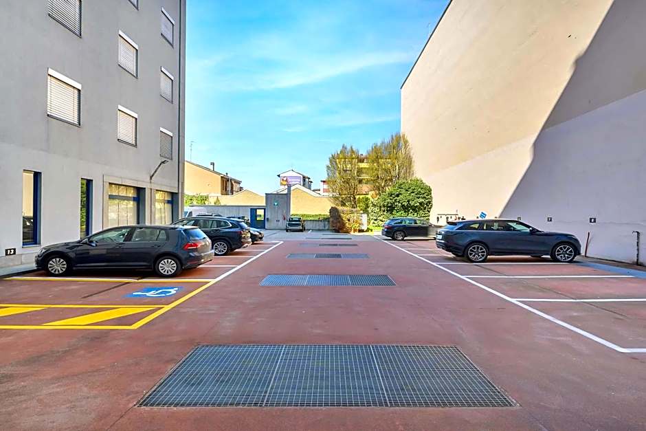 B&B HOTEL Milano La Spezia