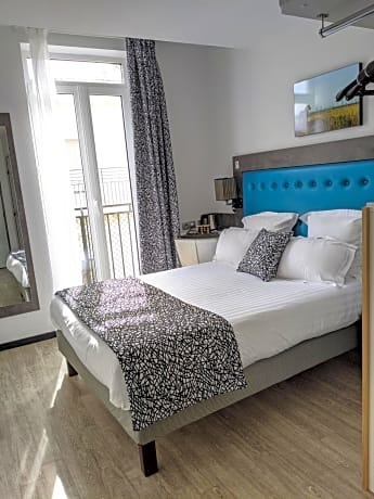 Double Room with Double Bed and Balcony