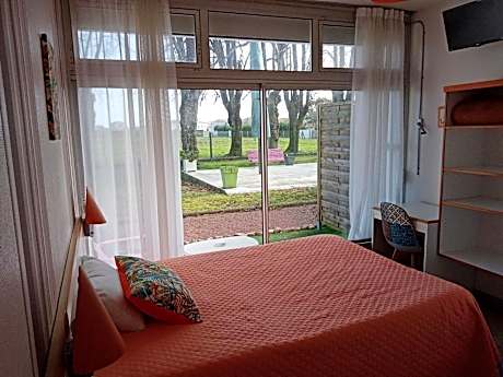 Classic Room with Shower (1 adult )