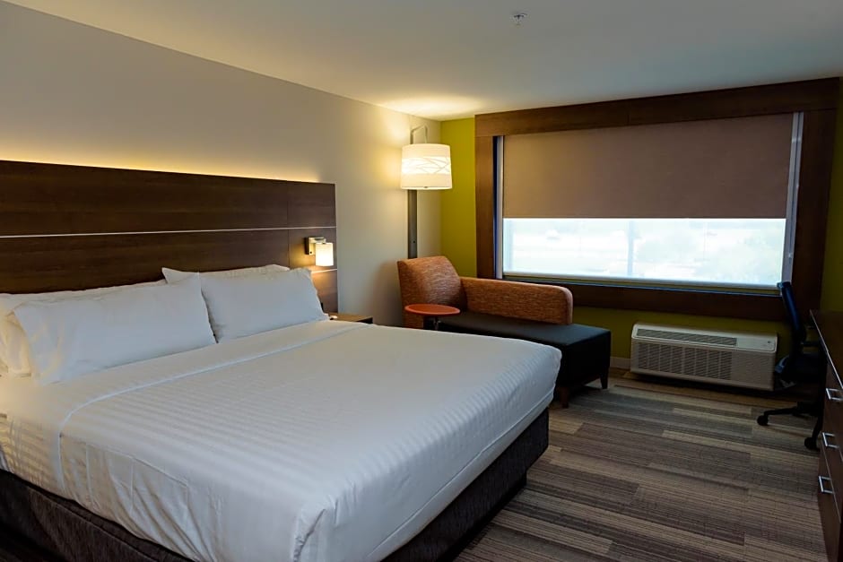 Holiday Inn Express & Suites McKinney - Frisco East By IHG