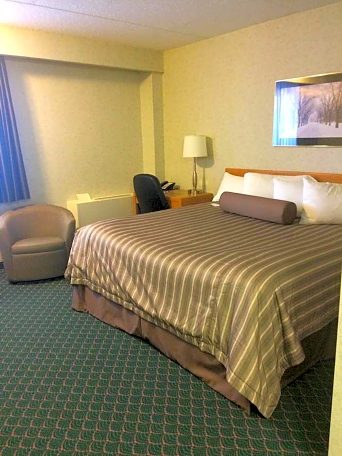 Travelodge by Wyndham Winnipeg East