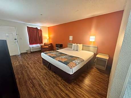 Queen Bed Non-Smoking
