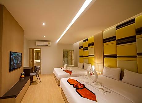 Deluxe Apartment