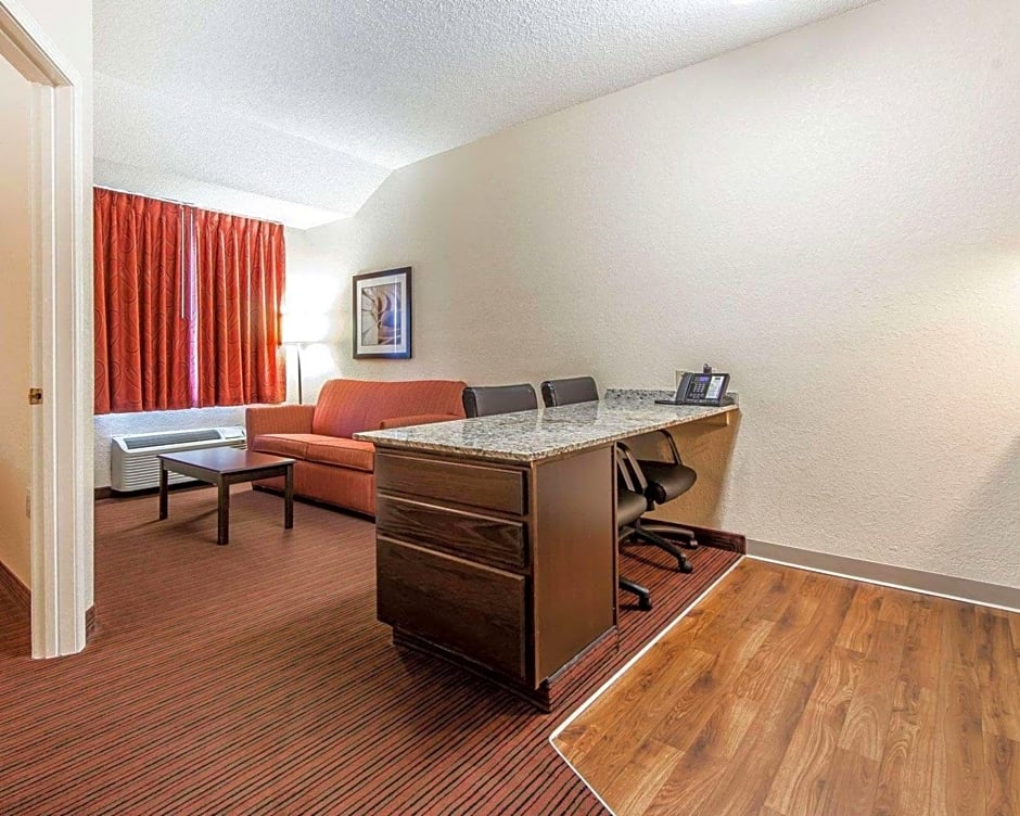 MainStay Suites Knoxville Airport