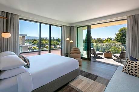 King Suite with Sofa Bed and Mountain View