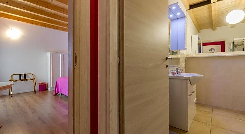 Giardino Giusti House & Court