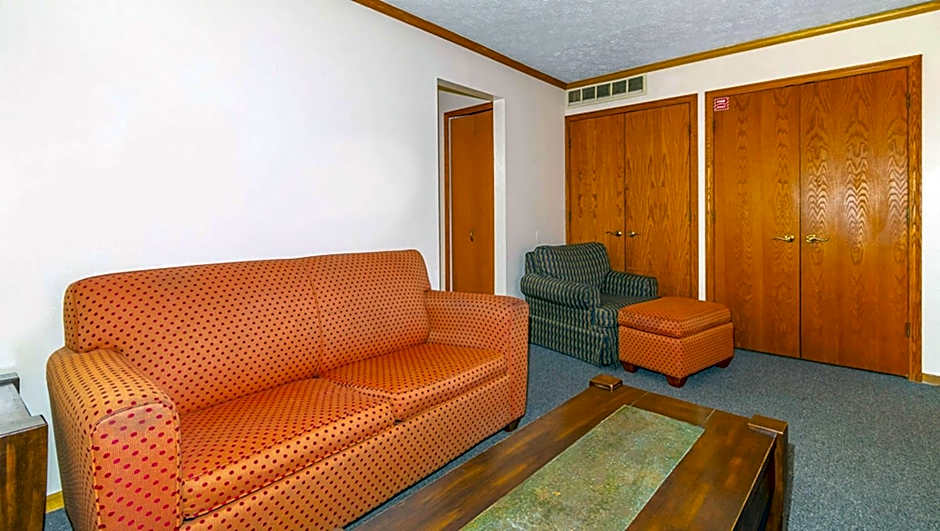 Magnuson Hotel Extended Stay Canton Ohio