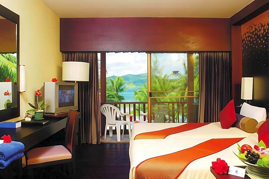 Seaview Patong Hotel