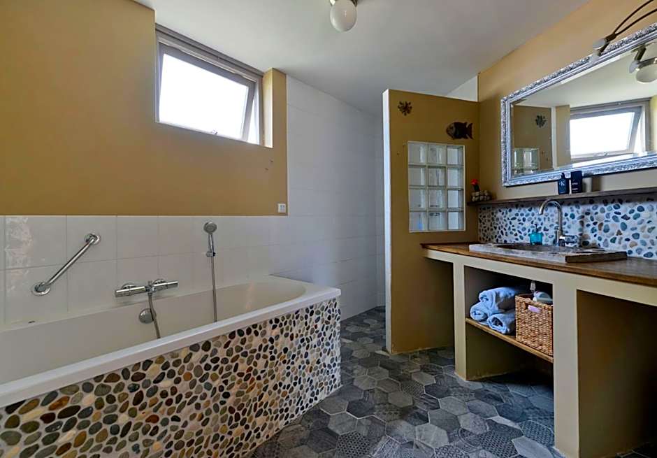 Silver Moon Bed & Breakfast