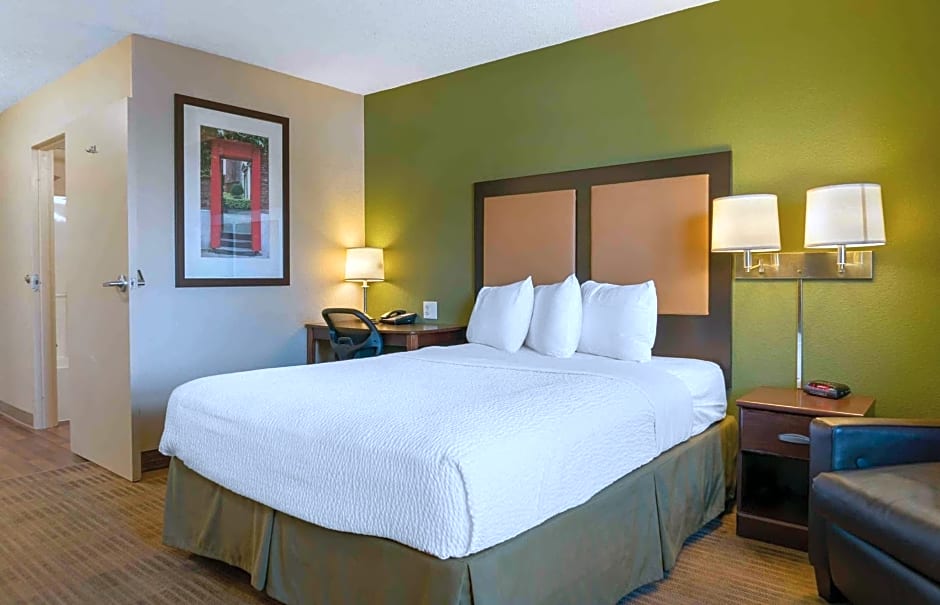 Extended Stay America Suites - Detroit - Metropolitan Airport