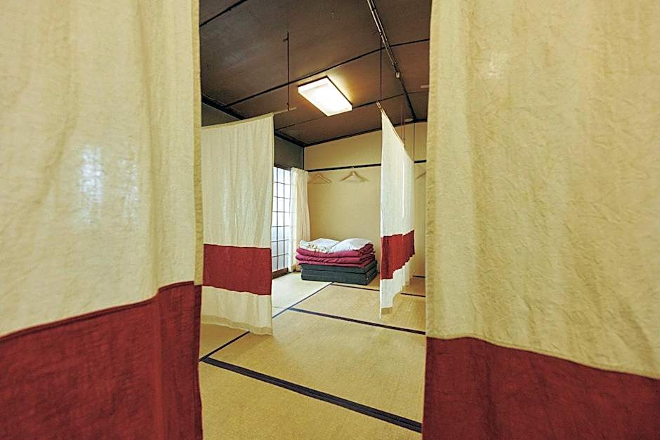 Gojo Guest House – Kyoto, IL
