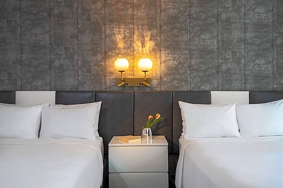 Renaissance by Marriott New York Times Square Hotel