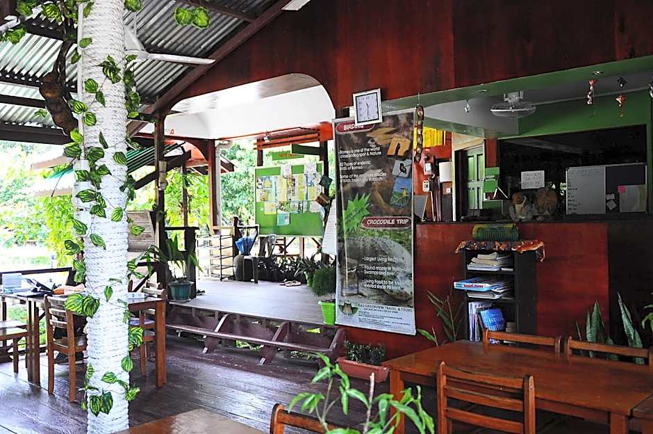 Sukau Greenview Bed and Breakfast