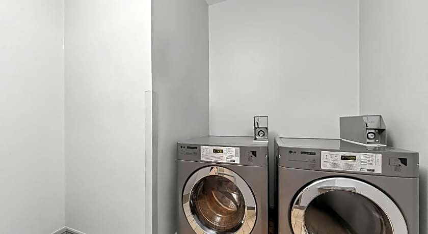 Spark by Hilton Victoria