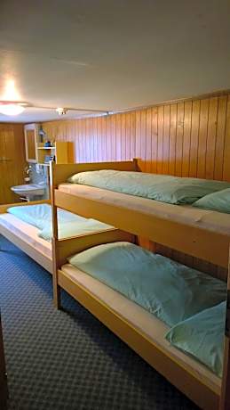 Basic Triple Room with Shared Bathroom