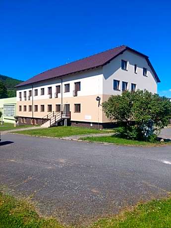 hotel Manětín