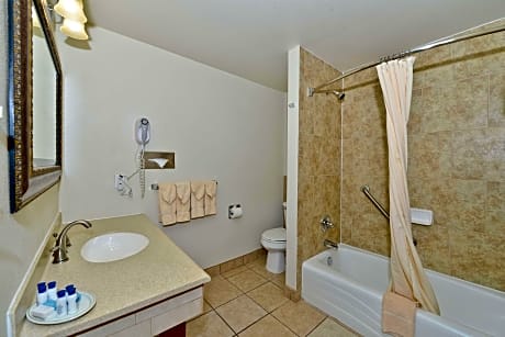 Suite-2 Queen Beds, Non-Smoking, Family Suite, Third Bed King Non Refundable