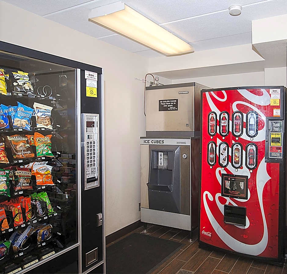 Red Roof Inn Philadelphia - Oxford Valley