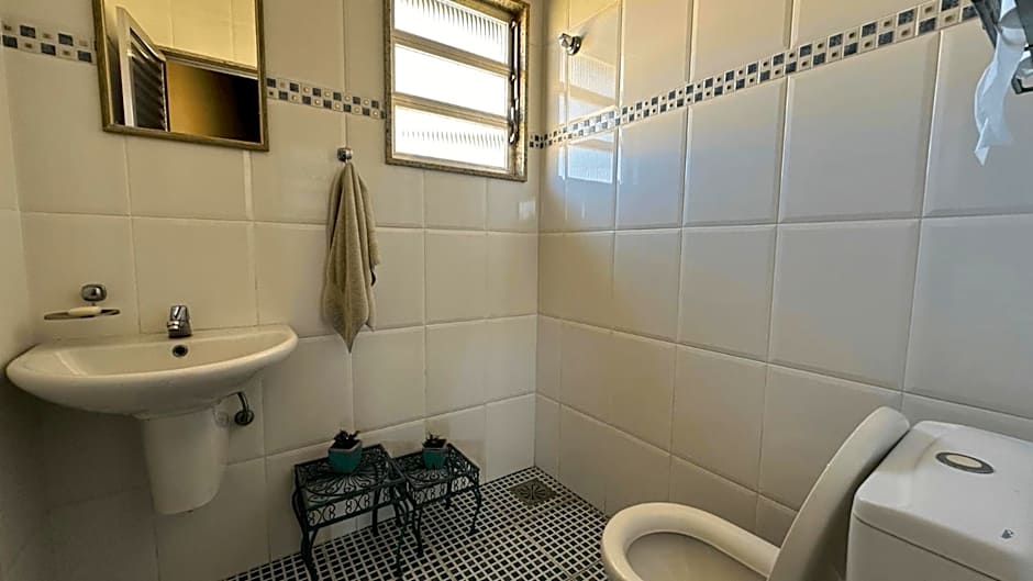 Spacious house for up to 19 people, 5 minutes from the beach.