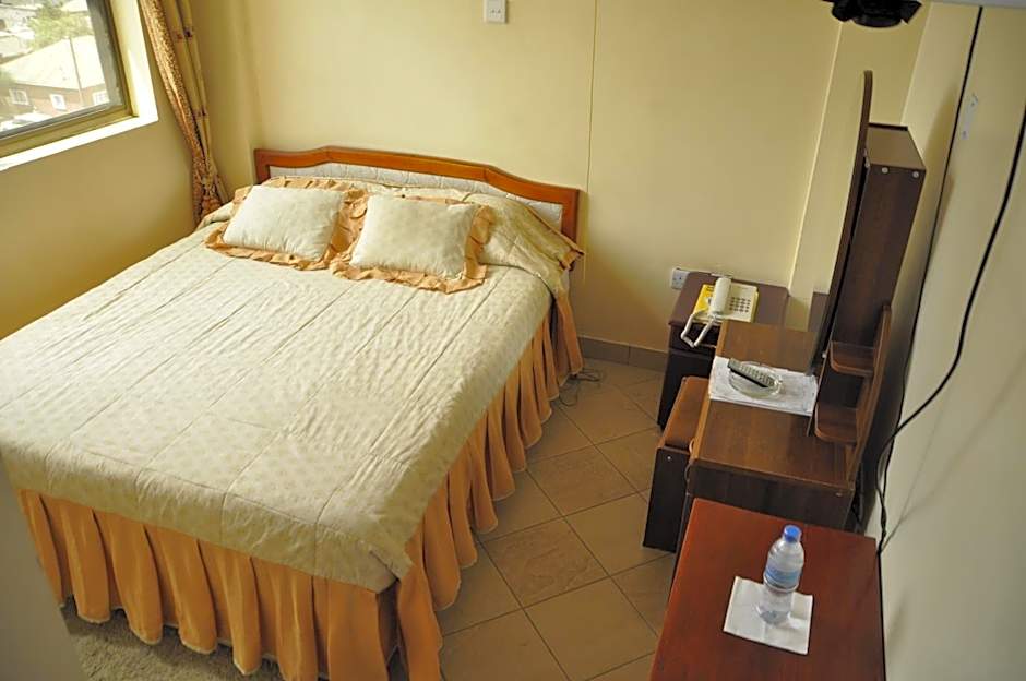 Rich Hotel