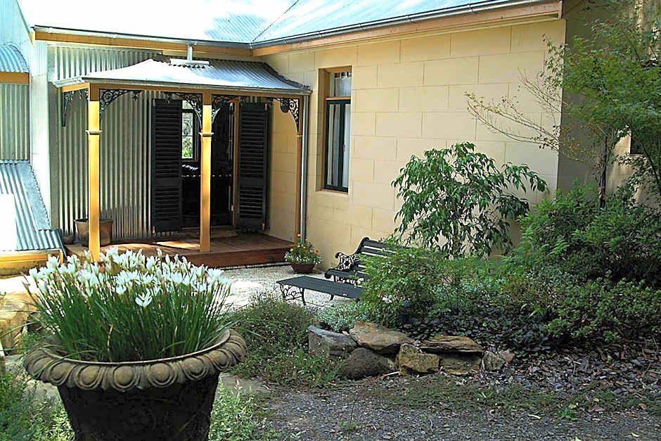 Tizzana Winery Bed and Breakfast