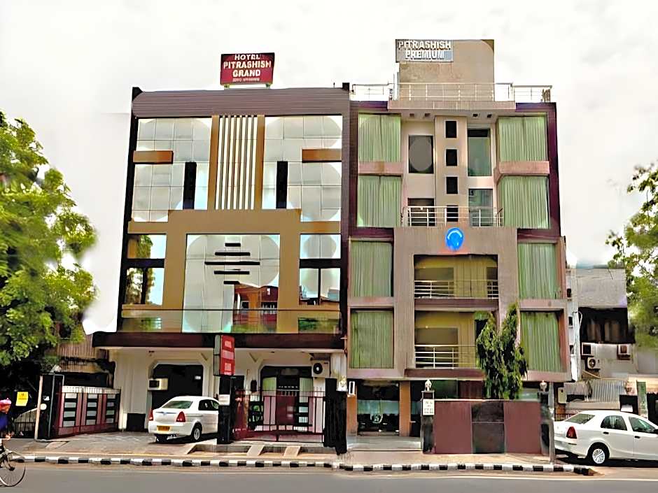 Hotel Pitrashish Grand & Premium