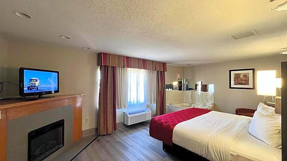 Ramada by Wyndham Platte City KCI Airport